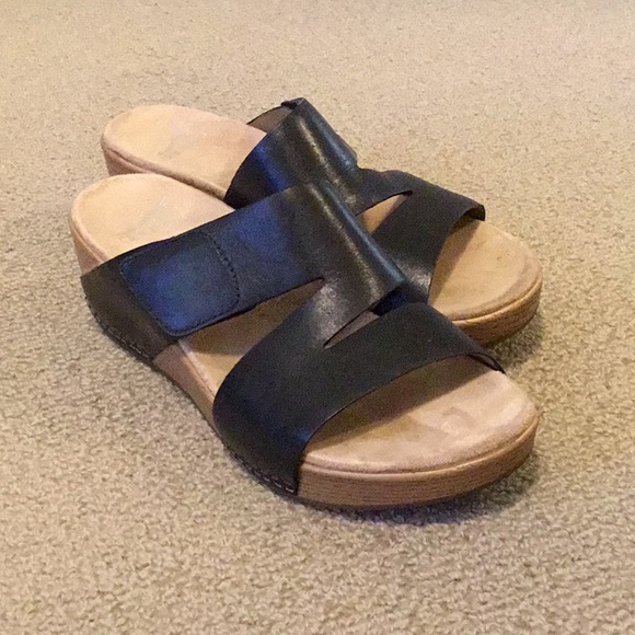 Dansko Lacee Sandals in Dans Black Burnish - Picture 1 of 5